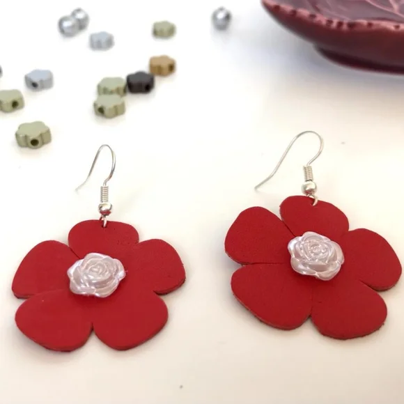 Earrings - Picture 3 of 4